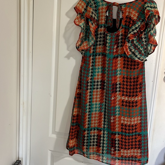 Ladies dress - Picture 3 of 8